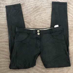 BNWT WR.UP Freddy Skinny-Straight Snakeskin Jeans